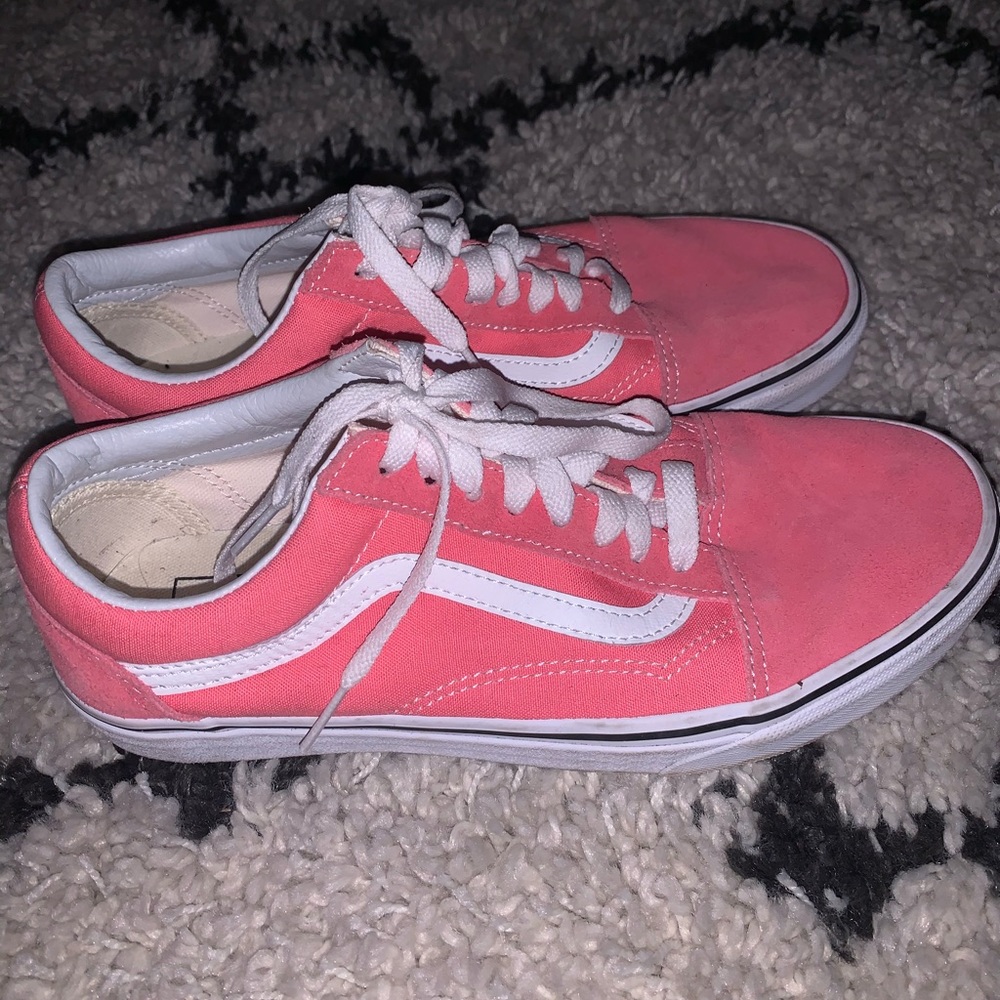 Old Skool Pink Vans (size 9)